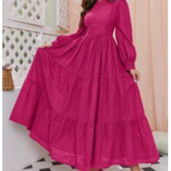 SHEIN Modely Solid Mock Neck Layered Hem Dress - Picture 2 of 6